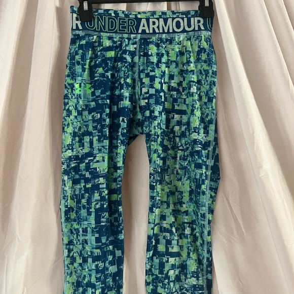UNDER ARMOUR woman’s size xs Capri leggings - Picture 3 of 4